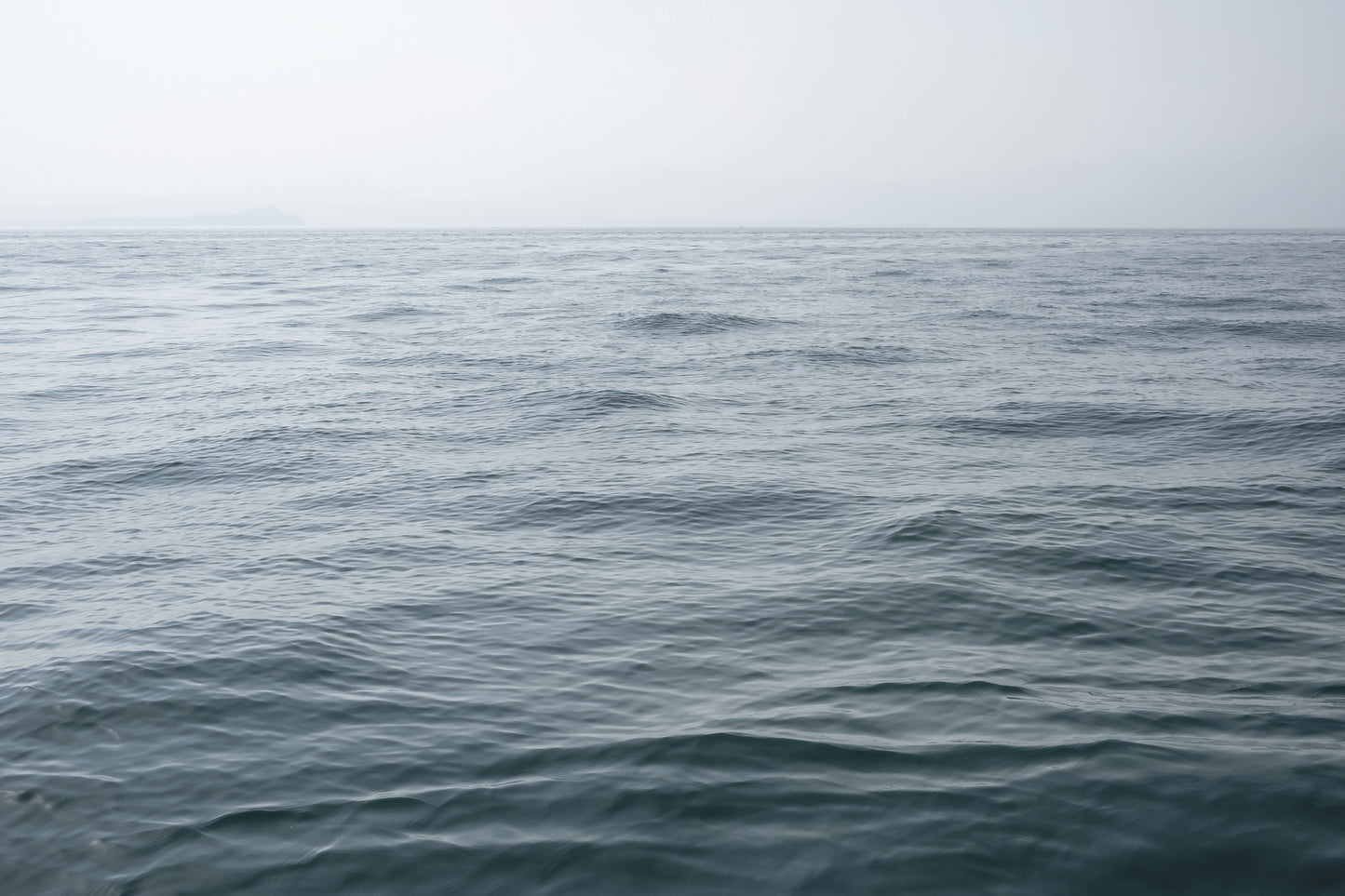 Onde lievi, Lake Garda - Fine Art photography print on Hahnemühle German Etching paper